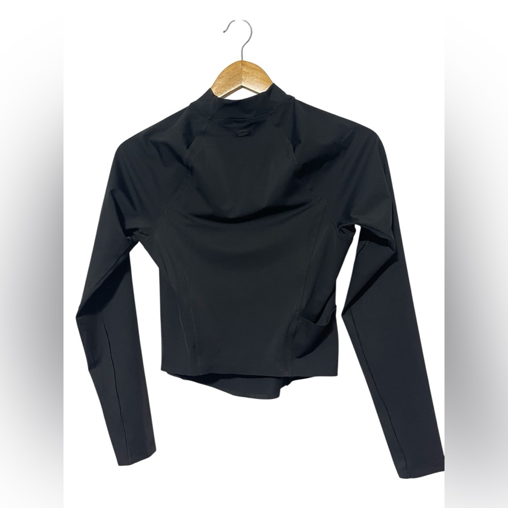 Vuori Long Sleeve Crush Rashguard - Picture 6 of 11